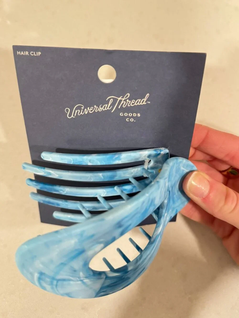 Universal Thread Blue Marble Oval Claw Hair Clip NWT